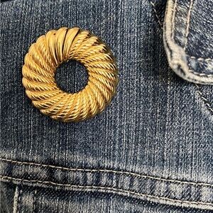 Vintage Brooch stamped Monet , brushed goldtone with smooth detail